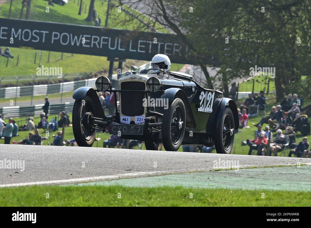 George Parkinson, Frazer Nash Boulogne, Under 30s Scratch Race, gara di 15 minuti, per i piloti della sezione ‘giovani’, in auto propria una famiglia uno o uno Foto Stock
