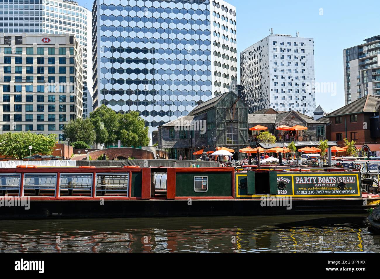 Gas Street Basin nel centro di Birmingham UK e parte dei corsi d'acqua della città Foto Stock