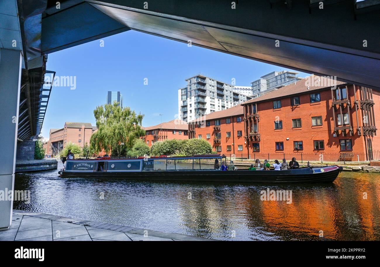 Pleasure Barge sul sistema dei canali della città interna di Birmingham Foto Stock