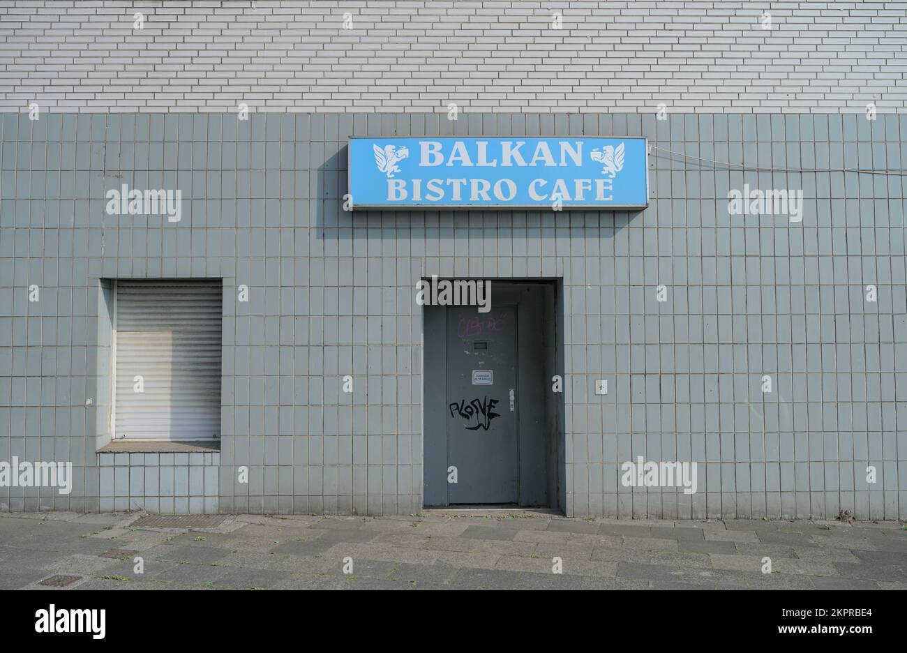 Balkan Bistro Café, Ulrichstraße, Duisburg, Nordrhein-Westfalen, Deutschland Foto Stock