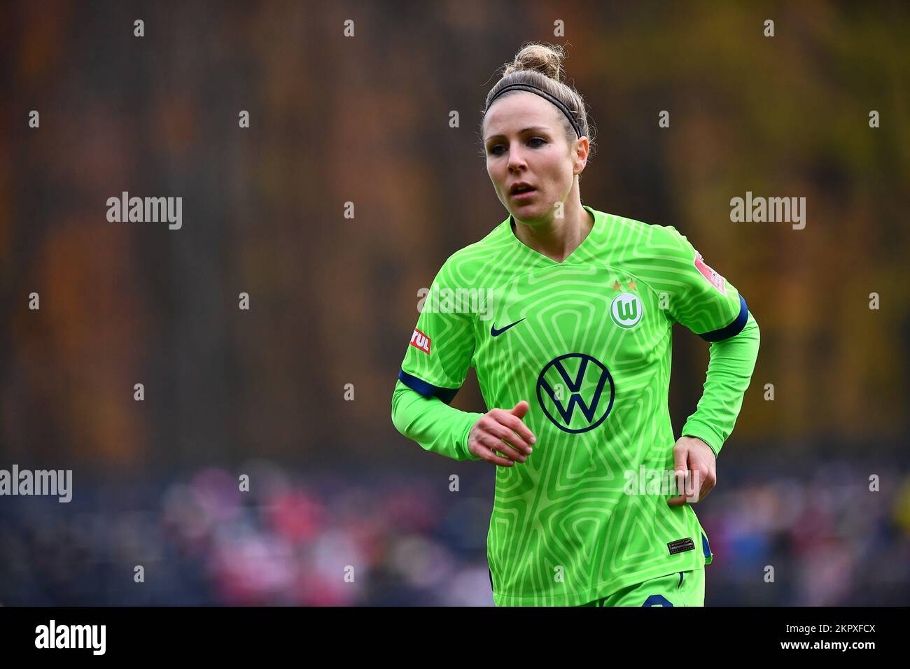 GERMANIA, COLONIA - NOWEMBER 27, 2022: La partita delle donne Bundesliga 1.FC Koeln Frauen vs VfL Wolfsburg Frauen Foto Stock