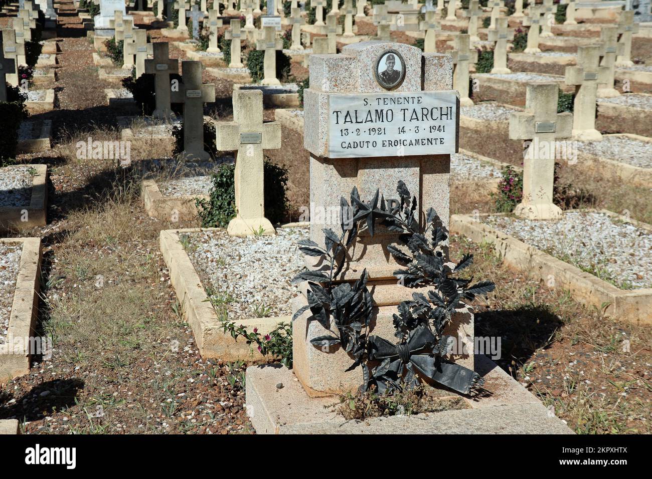 Tombe di guerra nel cimitero di Asmara Foto Stock