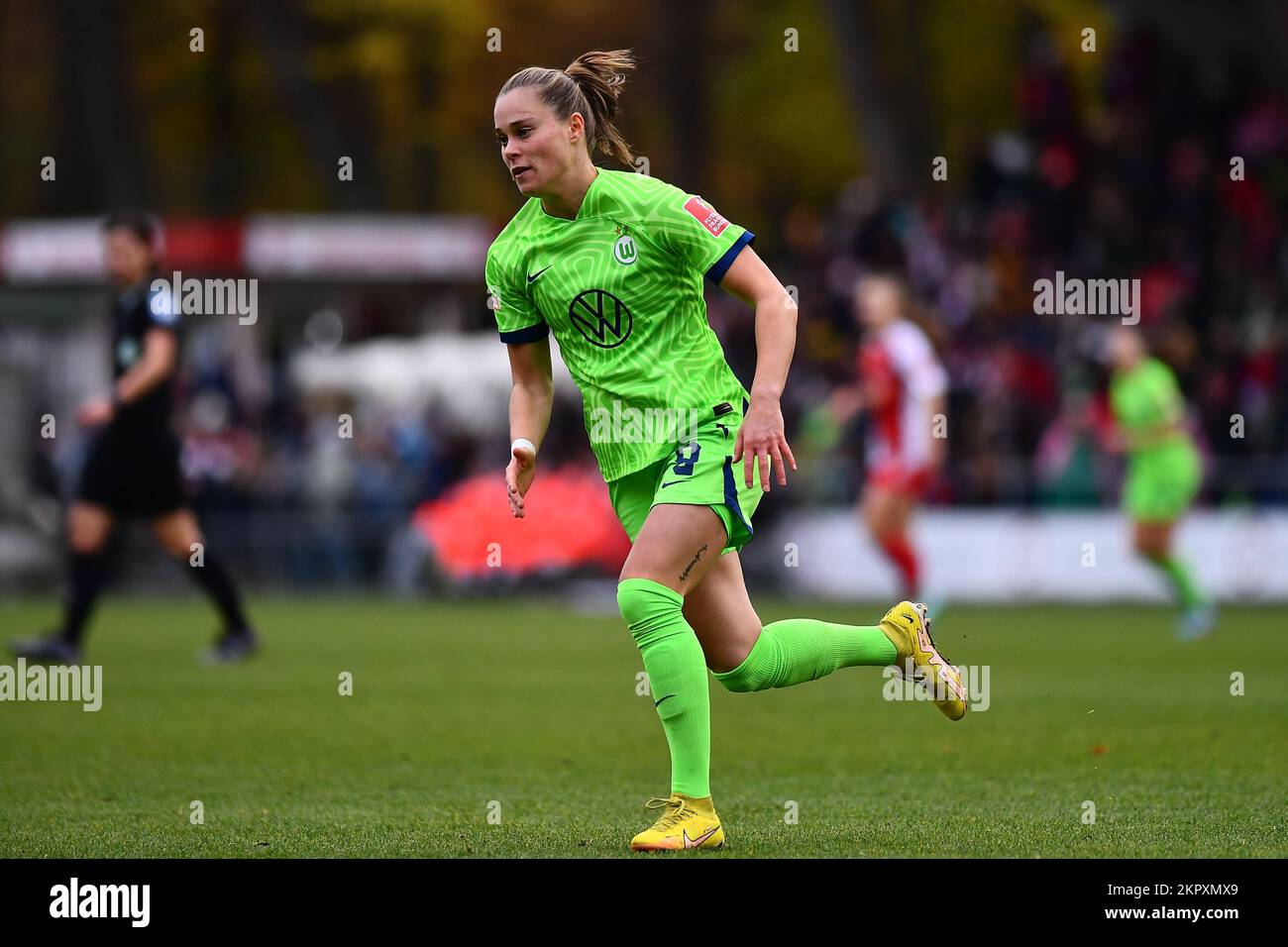 GERMANIA, COLONIA - NOWEMBER 27, 2022: Ewa Pajor. La partita di donne Bundesliga 1.FC Koeln Frauen vs VfL Wolfsburg Frauen Foto Stock