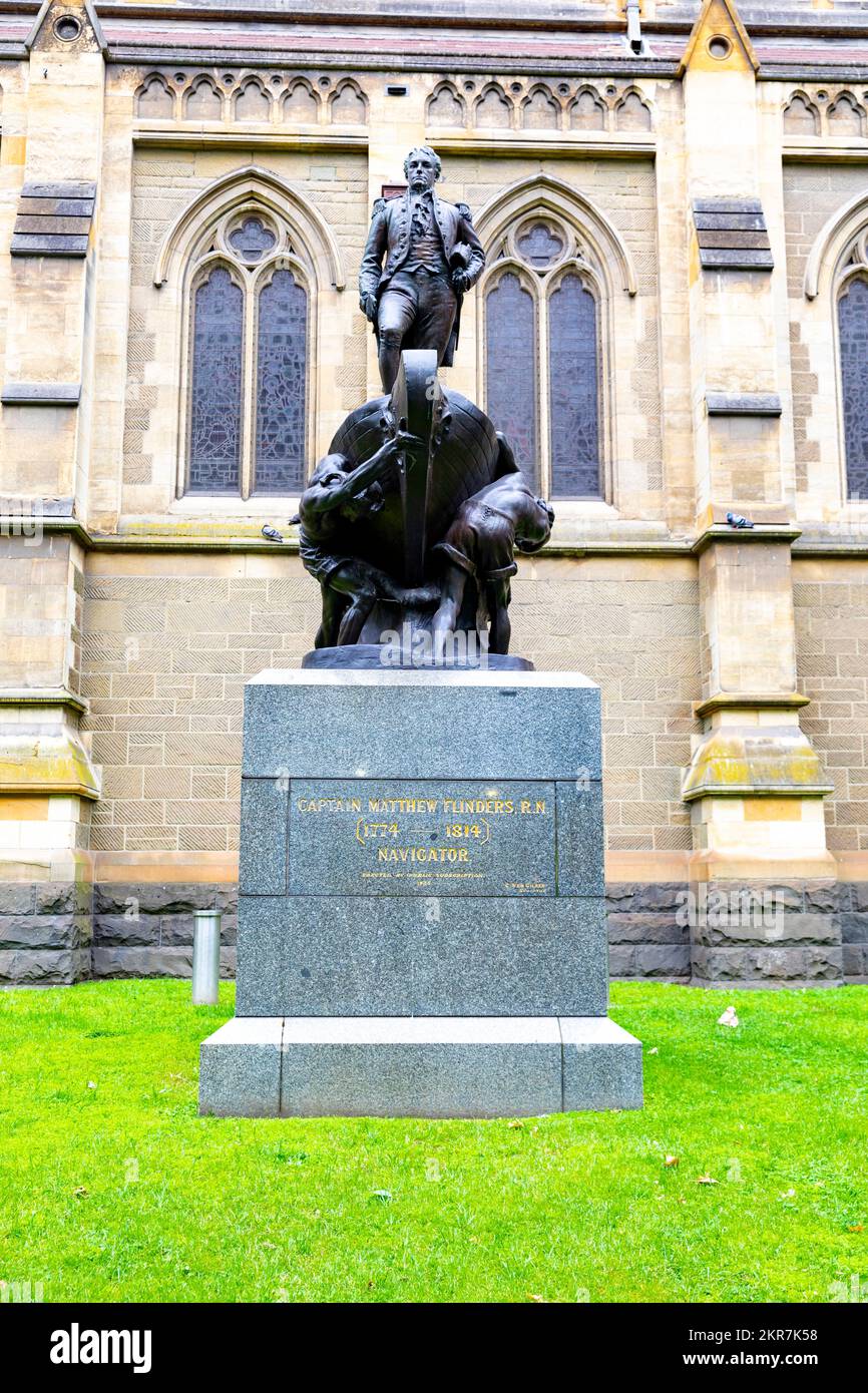 Statua del capitano Matthew Flinders nel centro di Melbourne Vic, un navigatore britannico che circumnavigava l'Australia e i cui resti sono stati trovati nel 2019 Foto Stock