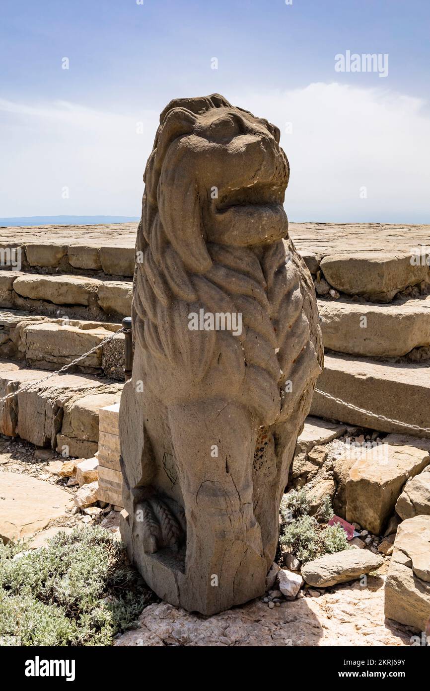 Monte Nemrut, Nemrut Dagi, terrazza est, statue dei leoni, regno del Commagene, Kahta, provincia di Adıyaman, Turchia, Asia Foto Stock