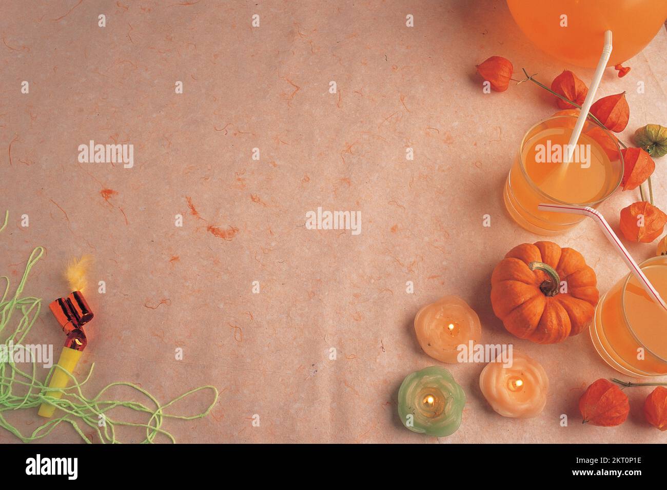 Una selezione di materiali per le feste di Natale Foto Stock