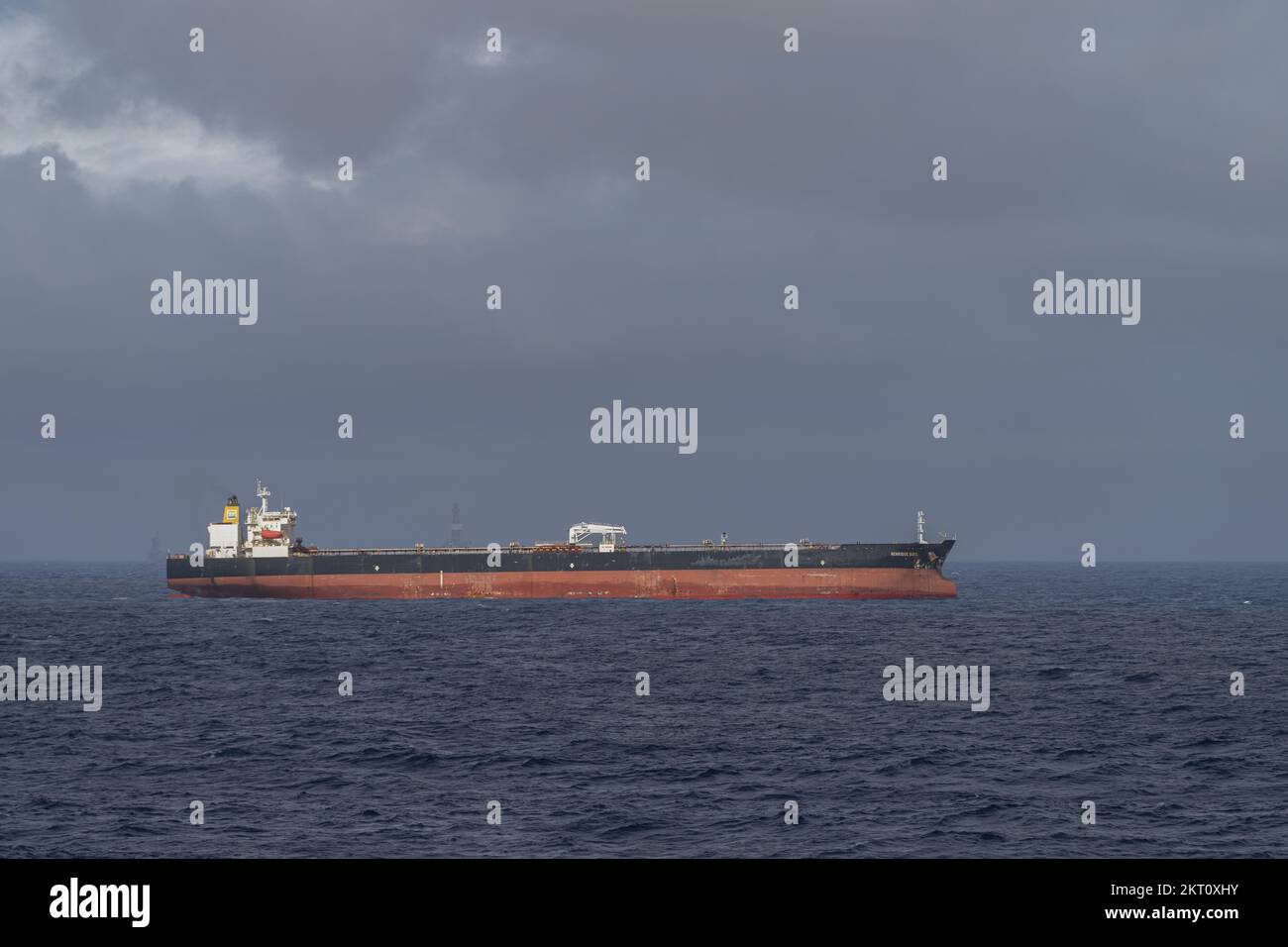 Nave di servizio per l'industria petrolifera, piattaforma continentale brasiliana. Foto Stock