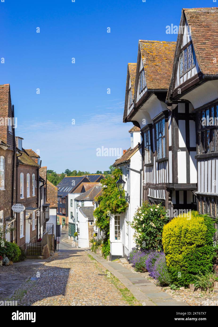 Rye East Sussex Rye Hartshorn House The link o il vecchio ospedale e altre case medievali sulla storica Mermaid Street Rye Sussex Inghilterra Regno Unito GB Europa Foto Stock