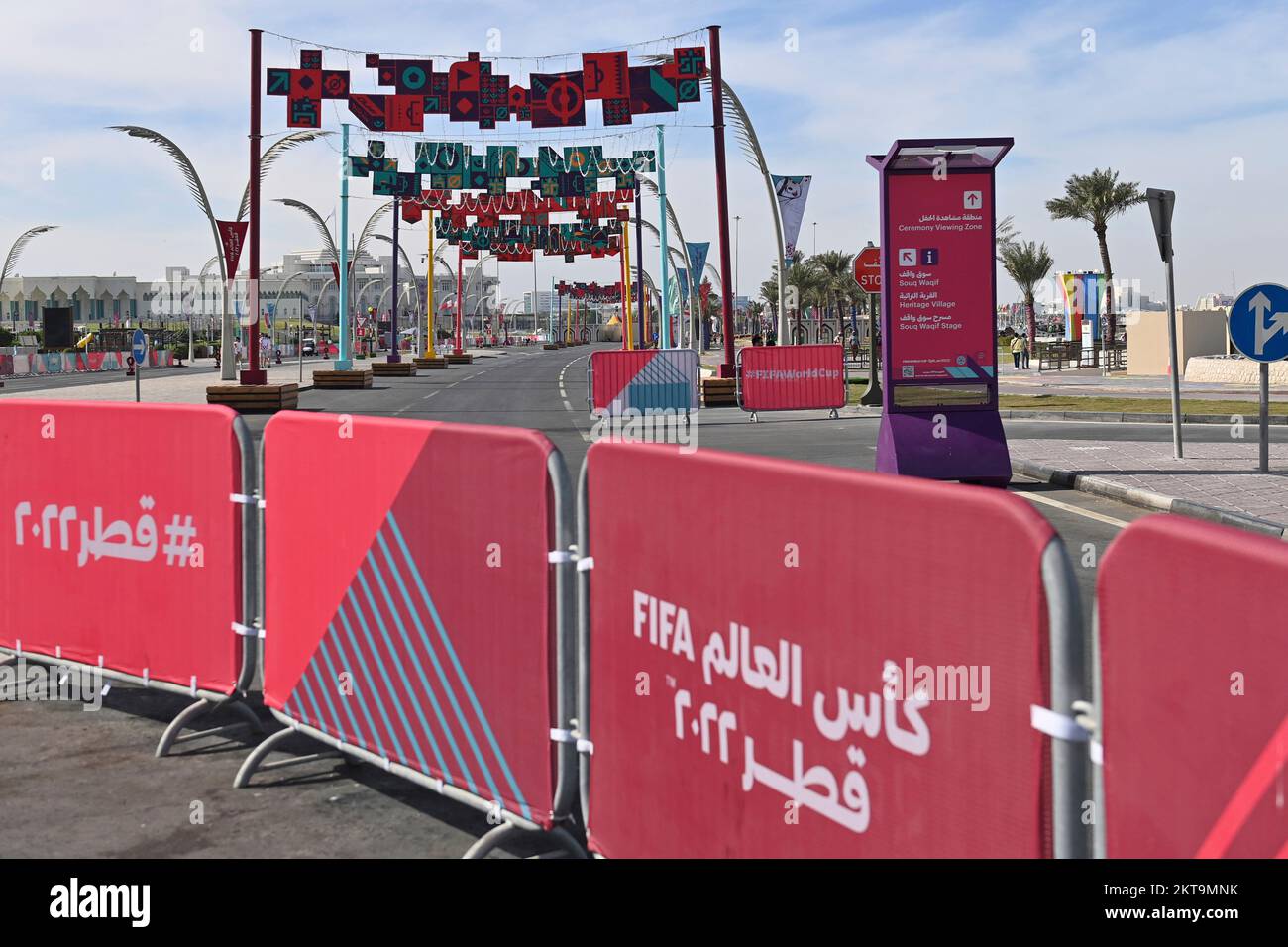 Impressioni da Doha/Qatar il 29th novembre 2022. FIFA Fanfest, Corniche West Bay.Nessun tifoso, tifosi di calcio. Coppa del mondo di Calcio 2022 in Qatar dal 20,11. - Dalle 18.12.2022 alle Foto Stock