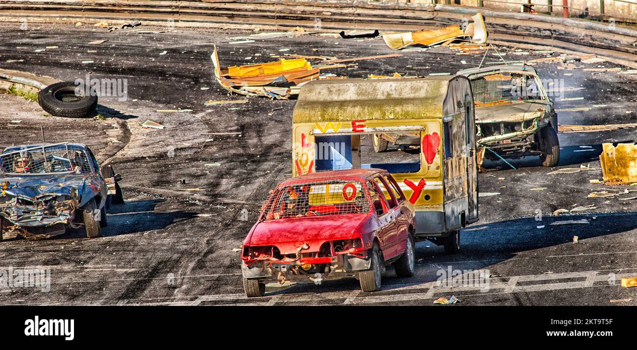 Caravan demolition derby - banger racing - a Ringwood Raceway, Matchams Leisure Park, Hurn Road, Ringwood, hampshire, Inghilterra, Regno Unito Foto Stock