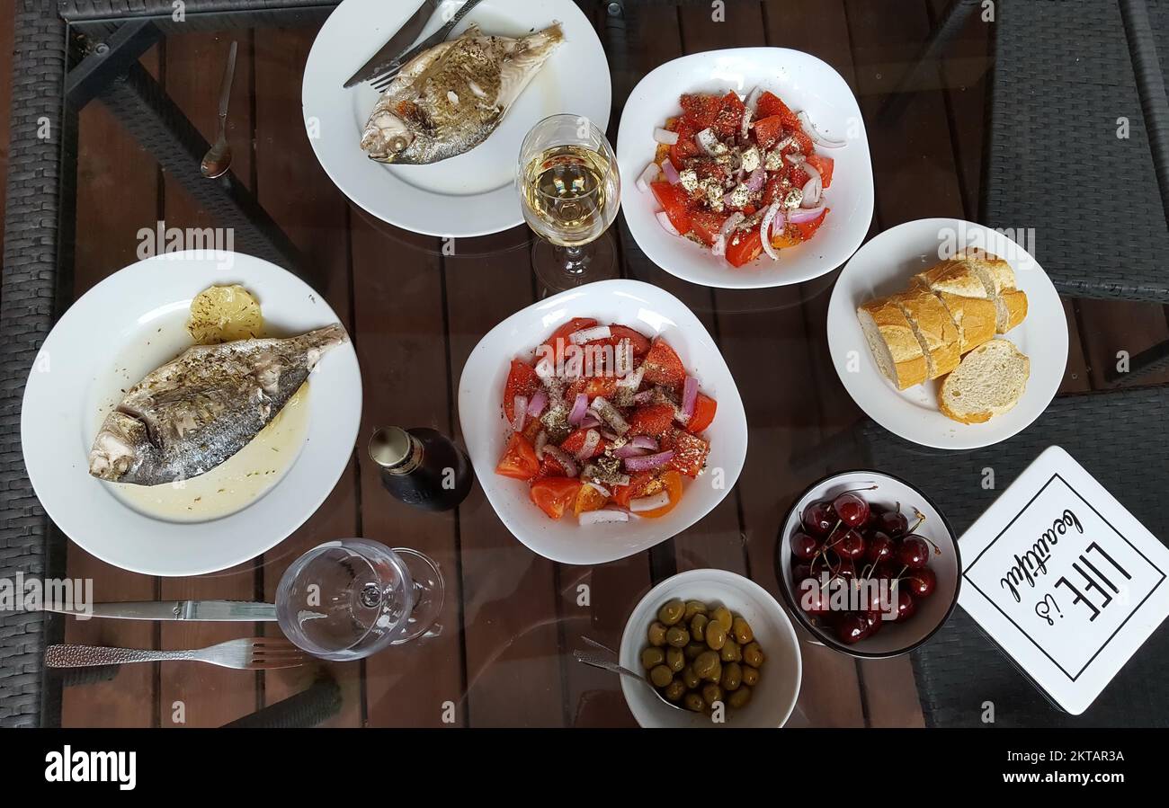 sano e pesce per cena Foto Stock