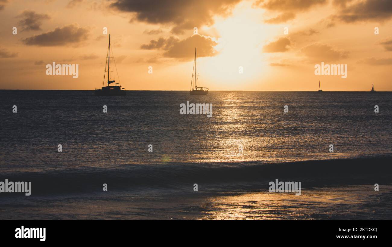 Bellissimo tramonto nei Caraibi Foto Stock