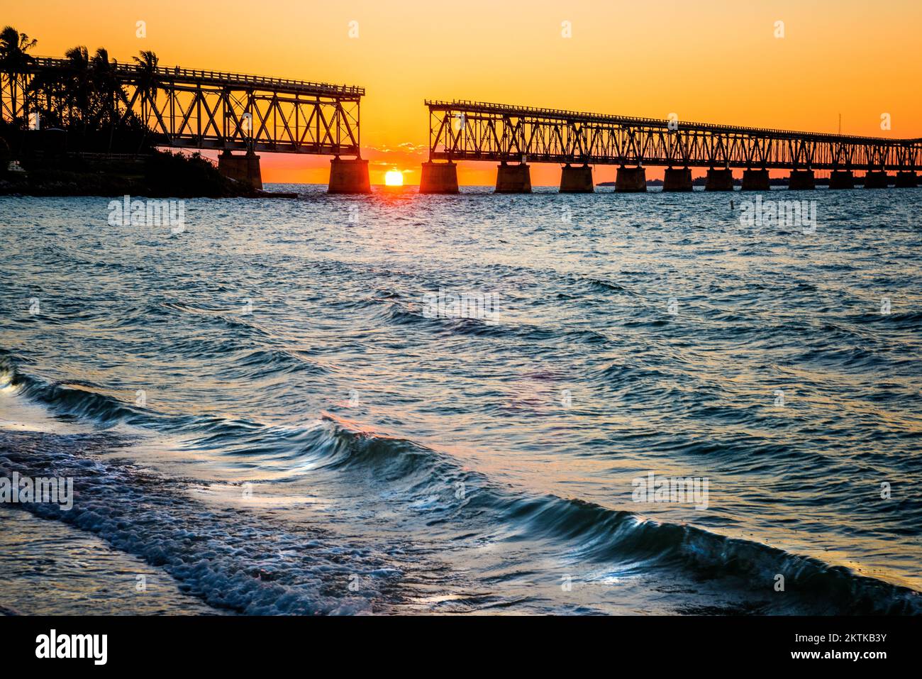 Ponte storico, Sunset Bahia Honda state Park, Big Pine Key Bahia Honda Key, Key West, Florida USA Foto Stock
