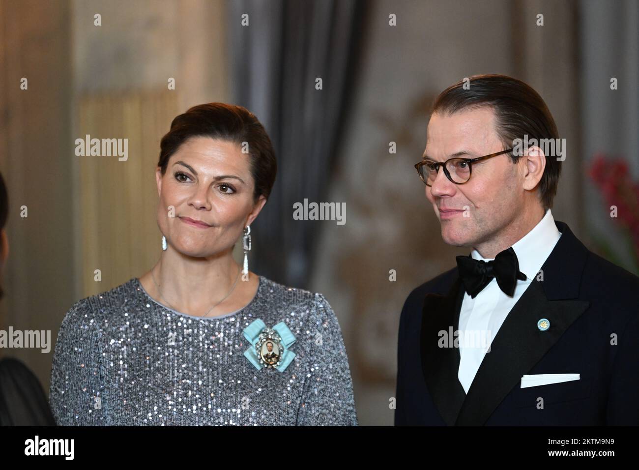 La Principessa Corona Victoria e il principe Daniele di Svezia accolgono i membri del Parlamento svedese durante una cena al Palazzo reale di Stoccolma, Svezia Foto Stock