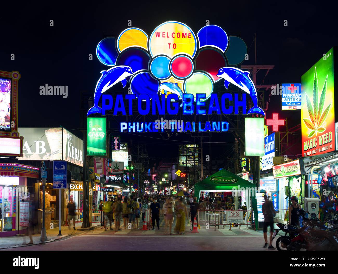Bangla Road, Patong Beach, Phuket, Thailandia - 29 novembre 2022: Cartello d'ingresso di Bangla Road. Patong Beach, è la destinazione più popolare di Phuket Foto Stock