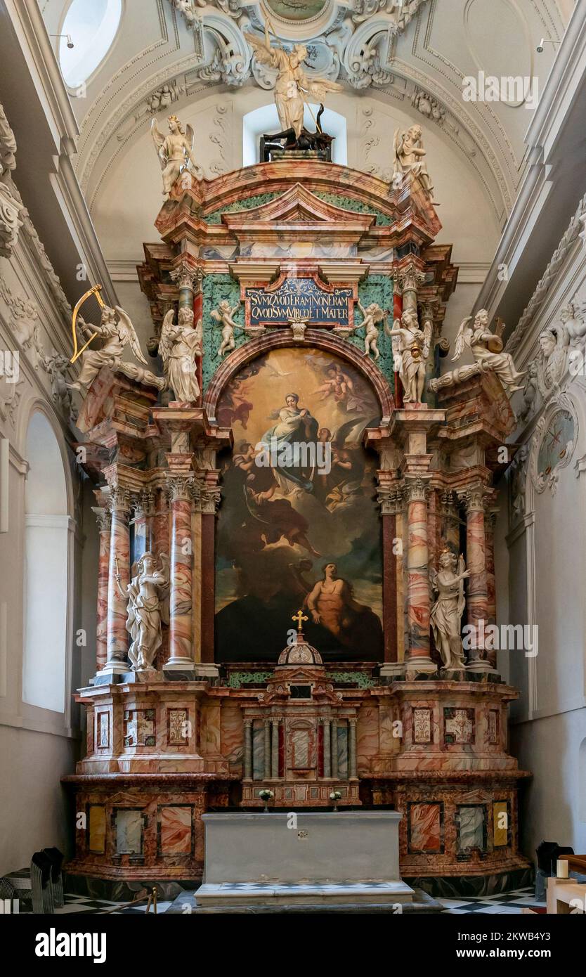 Graz, Austria - 9 ottobre, 2022: Vista interna del St Chiesa di Caterina e Mausoleo nel centro di Graz Foto Stock