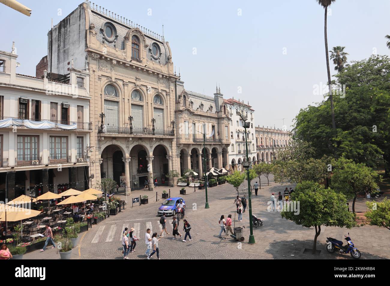 Salta, argentina. 8th novembre 2022: Piazza principale di Plaza de armas a salta, argentina Foto Stock