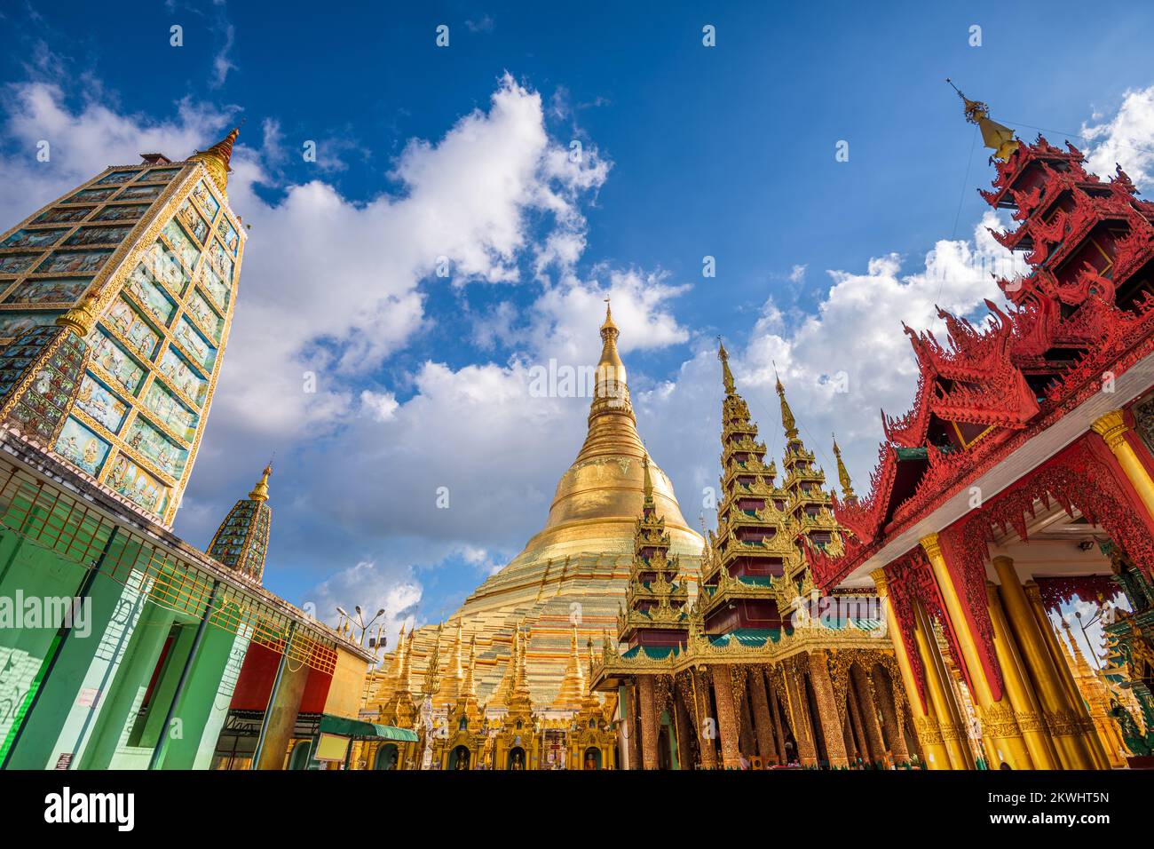 Shwedagon pagoda in Yangon, Myanmar. Foto Stock
