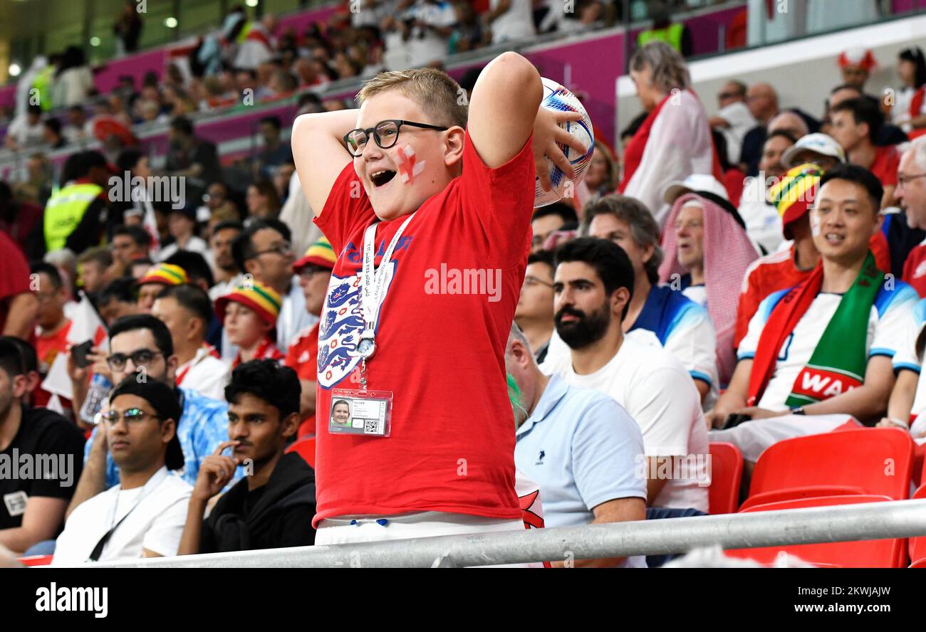 Coppa del mondo di calcio 2022, Qatar, stadio Ahmed bin Ali; Galles vs Inghilterra Foto Stock Coppa del mondo di calcio 2022, Qatar, stadio Ahmed bin Ali; Galles vs Inghilterra Foto Stock