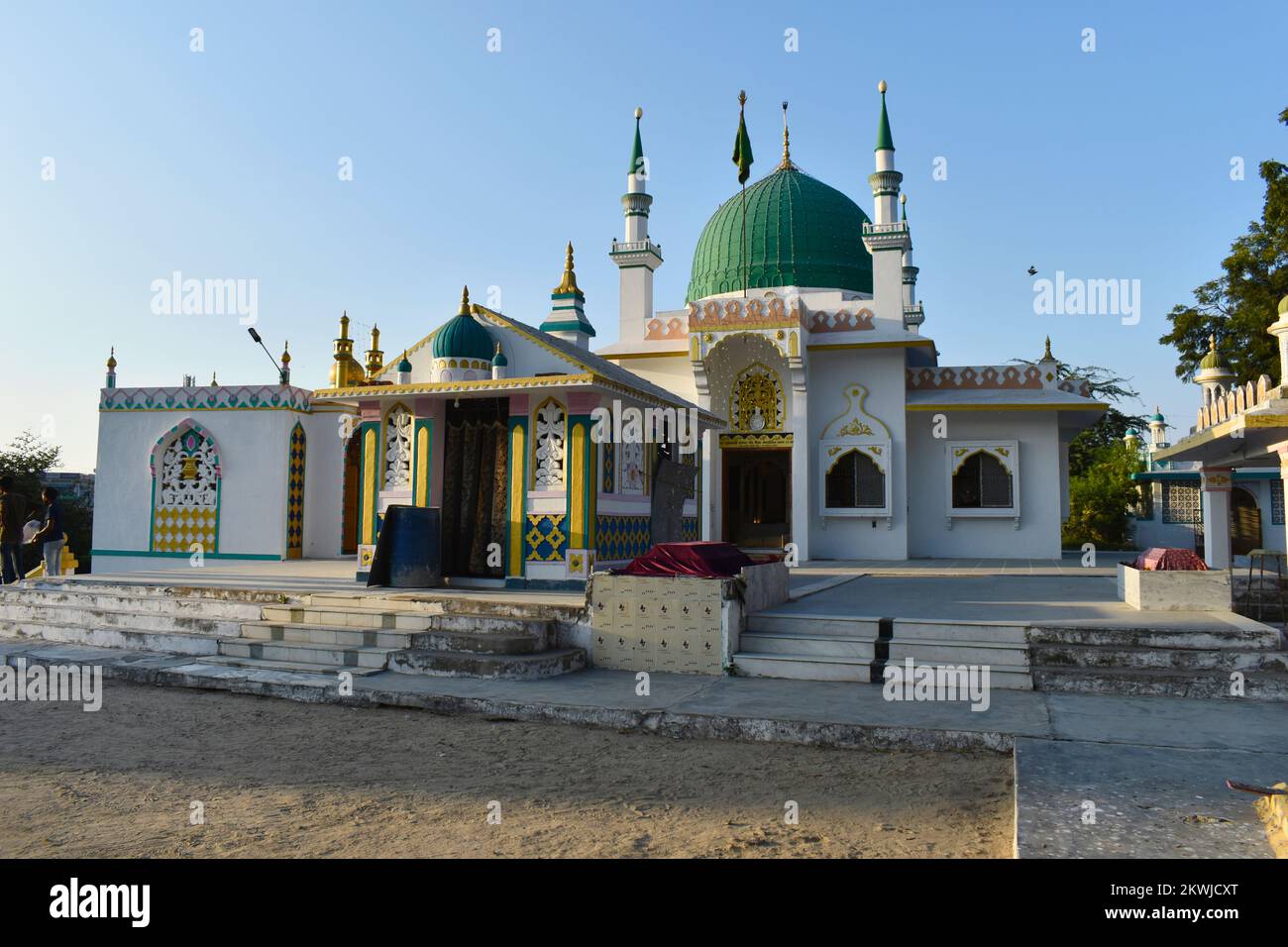 Hazrat Pir Samsuddin Bawa Dargah, vista frontale, Hari Om Nagar, Dholka, Gujarat, India Foto Stock