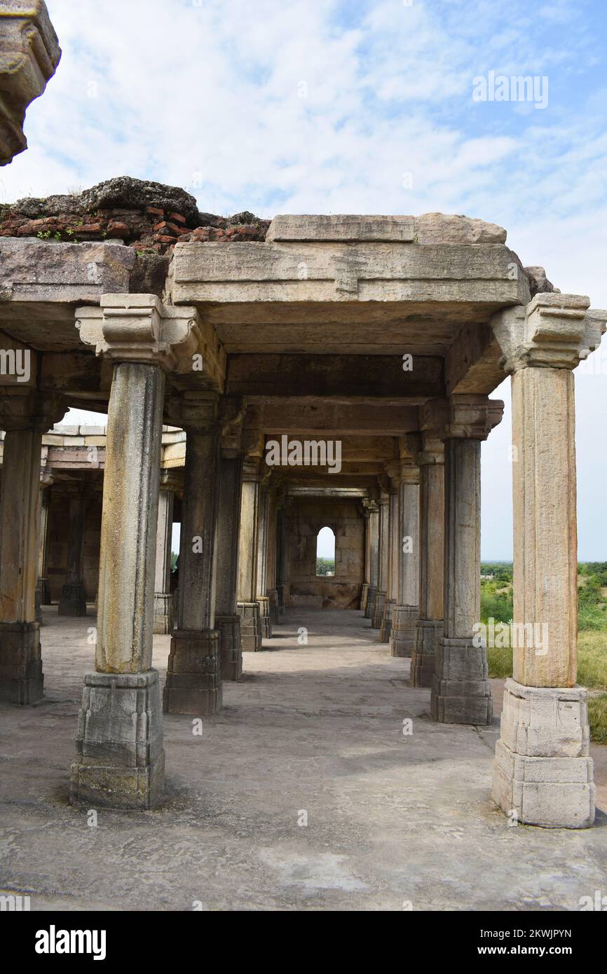 parco-archeologico-di-khajuri-masjid-champaner-pavagadh-immagini-e