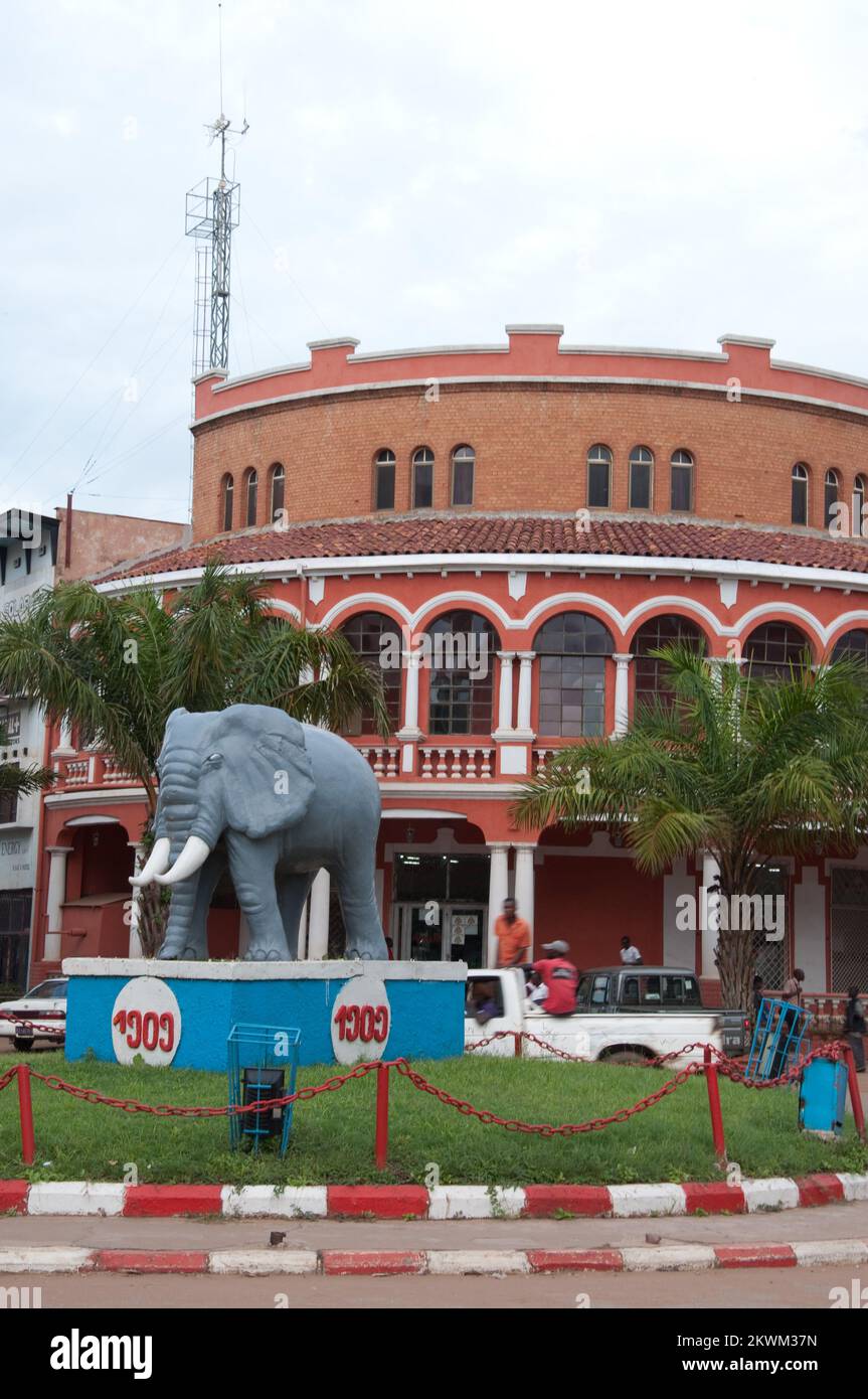 Statua dell'elefante, Centro di Lubumbashi, Provincia di Katanga, Repubblica Democratica del Congo, Foto Stock