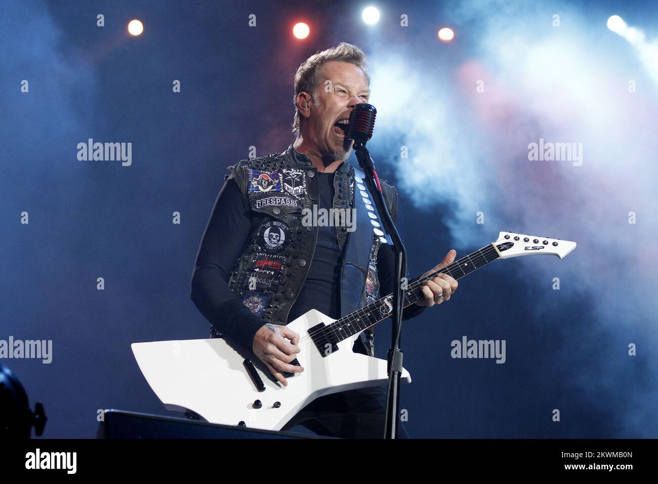 08.05.2012., Beograd, Serbia - la band americana heavy metal metallica ha tenuto un grande concerto all'Usce di Belgrado di fronte a circa 30.000 spettatori, eseguendo l'album nero nella sua interezza per celebrare il 20th° anniversario della sua pubblicazione Foto: Marko Mrkonjic/PIXSELL Foto Stock