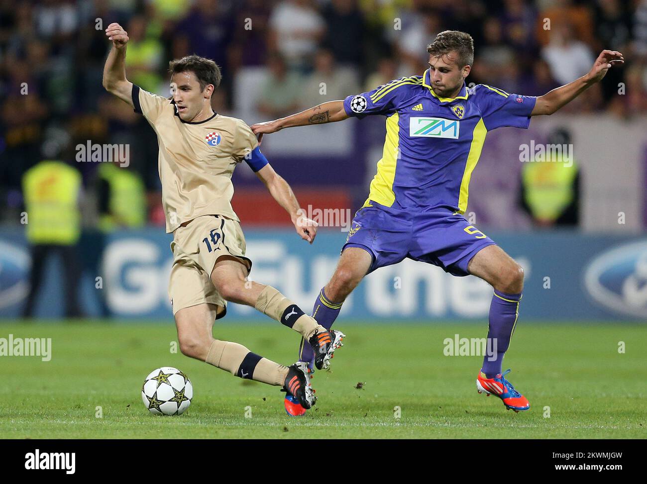 28.08.2012., stadio Ljudski vrt, Maribor, Slovenia - UEFA Champions League, play-off, seconda tappa, NK Maribor - GNK Dinamo. Milano Badelj, Zeljko Filipovic. Foto: Igor Kralj/PIXSELL Foto Stock
