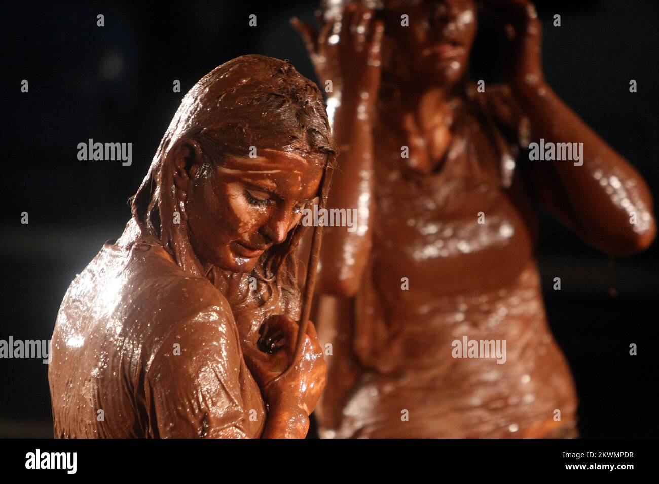 05.10.2012., Zagreb - lotta femminile al cioccolato durante solo Men Stuff 2012, Photo: Goran Jakus/PIXSELL Foto Stock