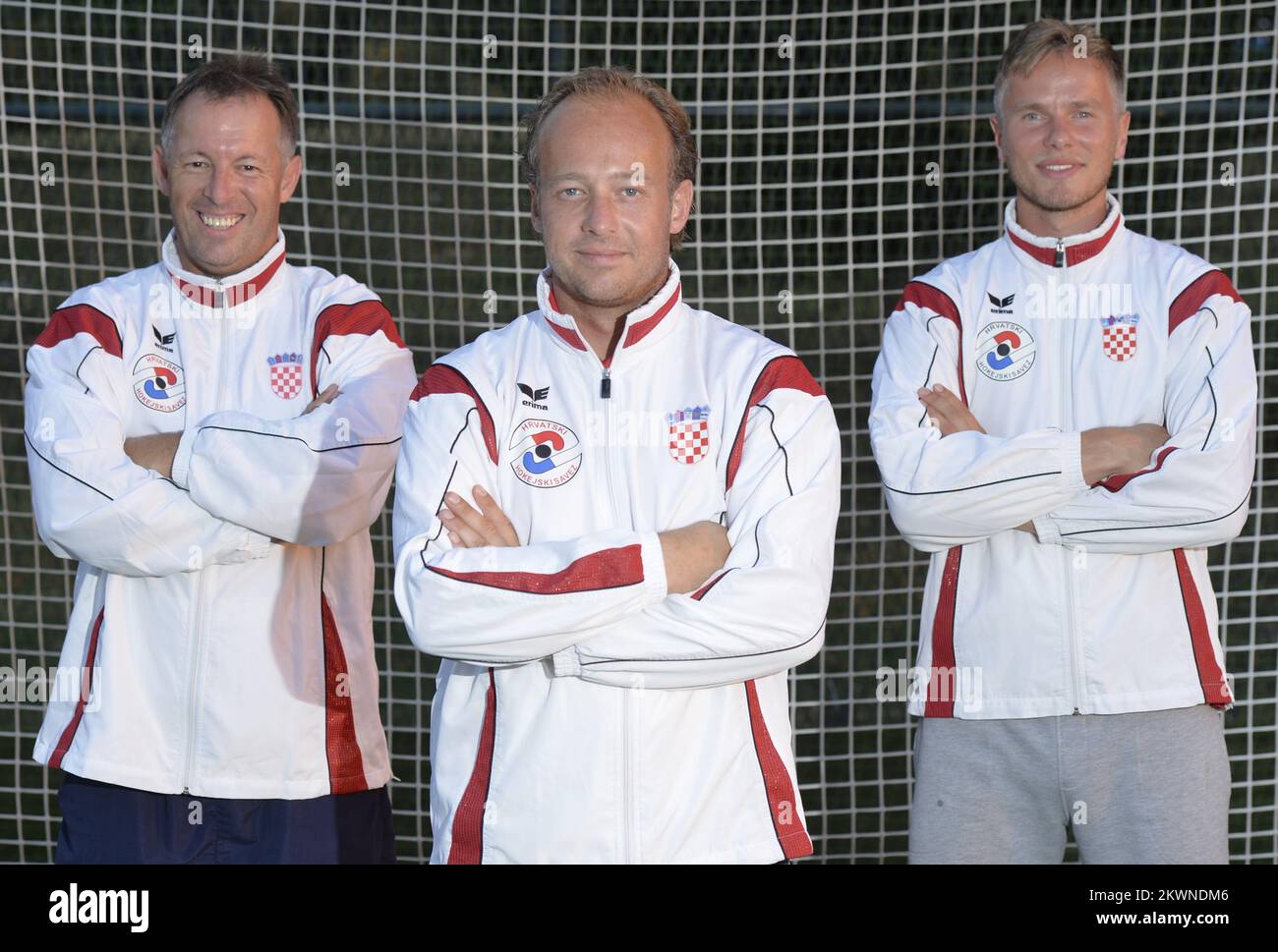 06.08.2013., Zagabria, Croazia - allenatori olandesi che guidano la nazionale di hockey da campo della Croazia. Assistente Coach Rutger Klein, Coach capo Bas Maarten, allenatore fisico Martijn Britsemmer. Foto: Marko Lukunic/PIXSELL Foto Stock