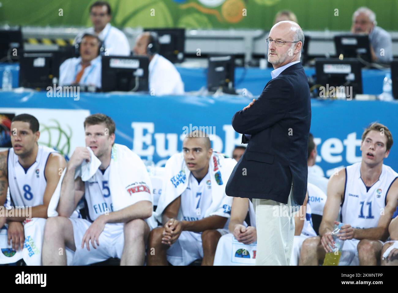 Allenatore della squadra di basket immagini e fotografie stock ad alta  risoluzione - Alamy