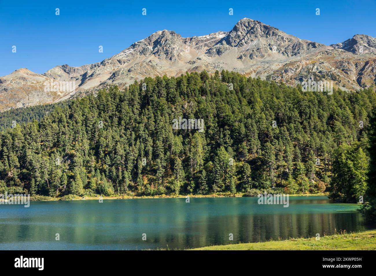 Sopra il lago di Sils e Maloja dall'alta Engadina, Graubunden, Svizzera Foto Stock