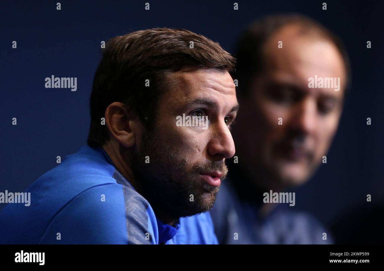 14.10.2013., Hampden Park, Glasgow, Scozia - Croazia giocatore nazionale di calcio Darijo Srna alla conferenza stampa prima della partita di qualificazione della Coppa del mondo FIFA 2014 contro la Scozia. Foto: Slavko Midzor/PIXSELL Foto Stock