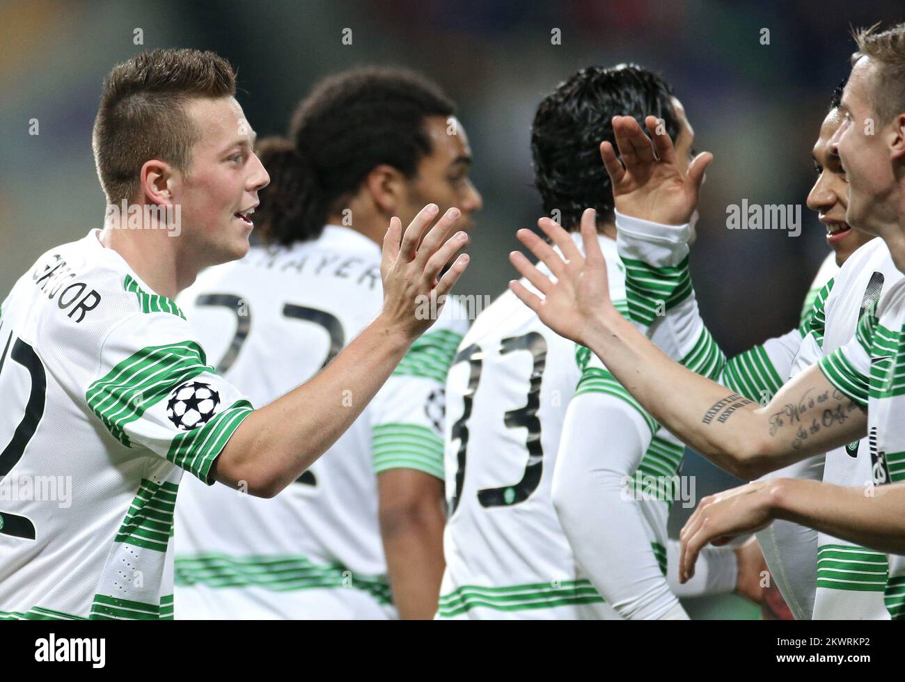 Callum McGregor celebra il punteggio Foto Stock