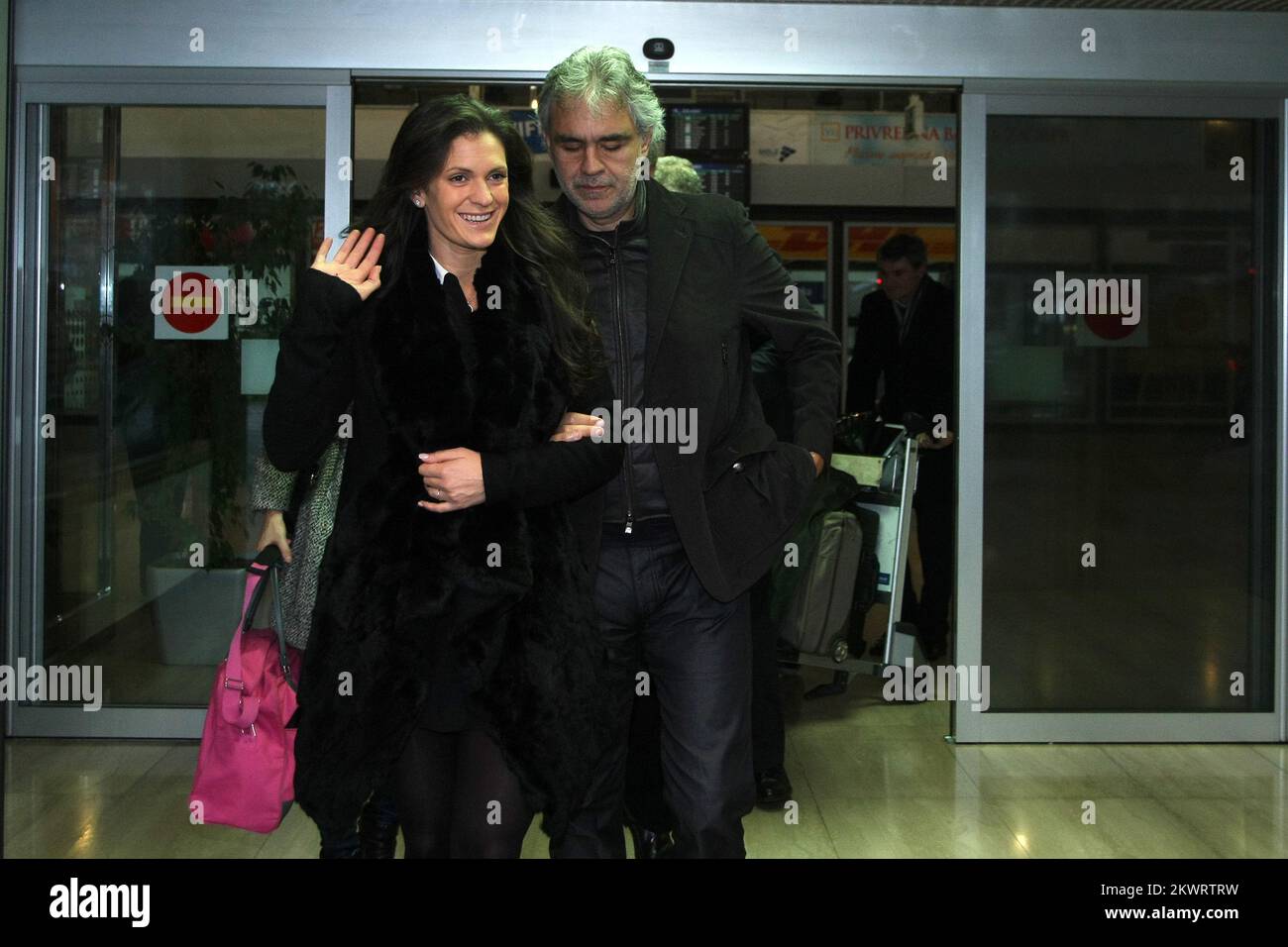 29.11.2014., Croazia, Zagabria - il famoso tenore italiano Andrea Bocelli è arrivato con la moglie Veronica a Zagabria dove stasera terrà un concerto. Foto: Luka Stanzl/PIXSELL Foto Stock