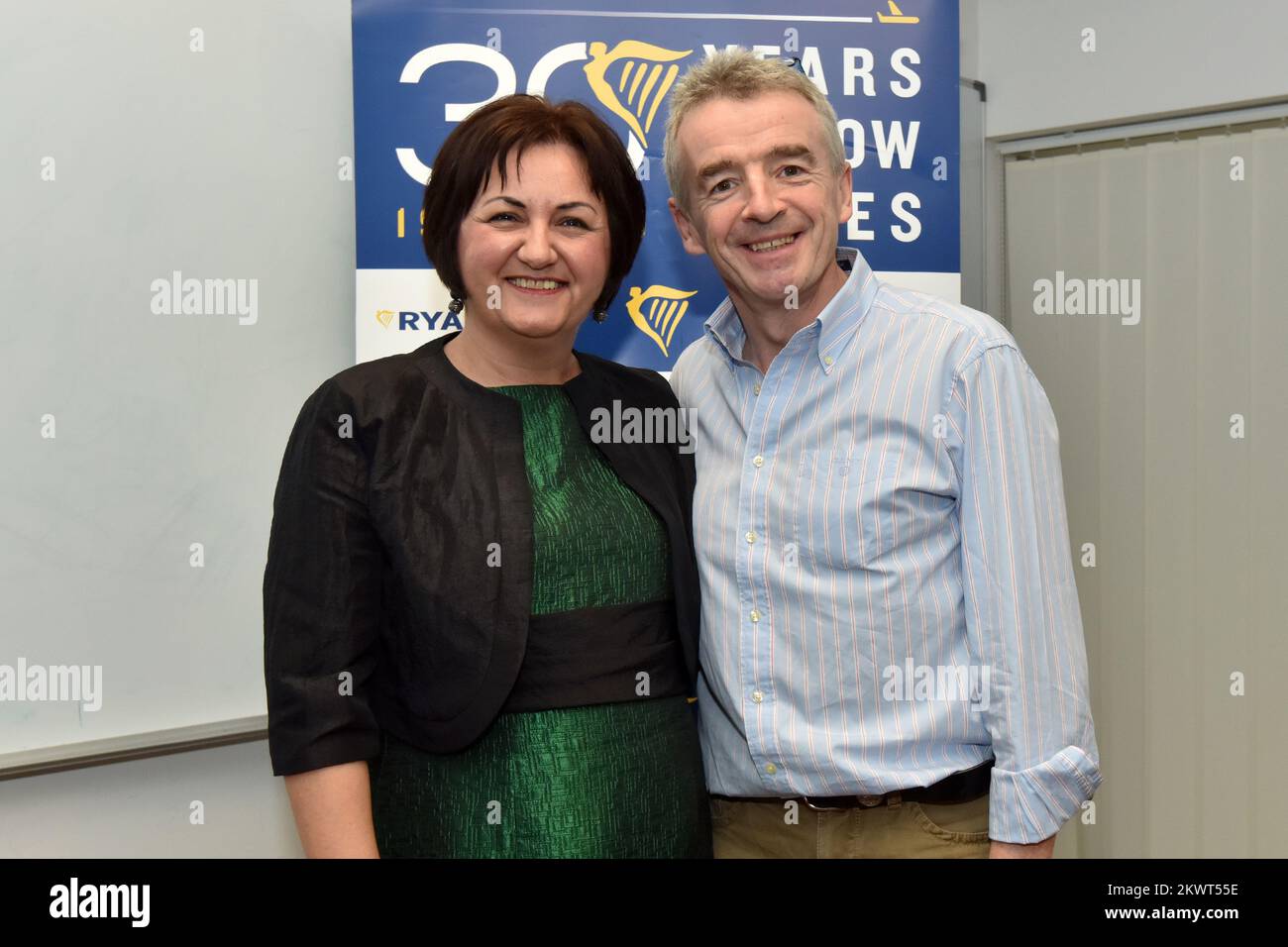 04.02.2015., Zara, Croazia - Michael o'Leary, CEO di Ryanair, all'aeroporto Zara ha tenuto una conferenza stampa. La conferenza è stata annunciata la stagione di quest'anno i voli Ryanair da Zara che comportano una minore rotazione per i paesi scandinavi, ma anche l'introduzione di alcune nuove linee. Irena Cosic, direttore dell'aeroporto di Zadar, Eddie Wilson. Foto: Dino Stanin/PIXSELL Foto Stock