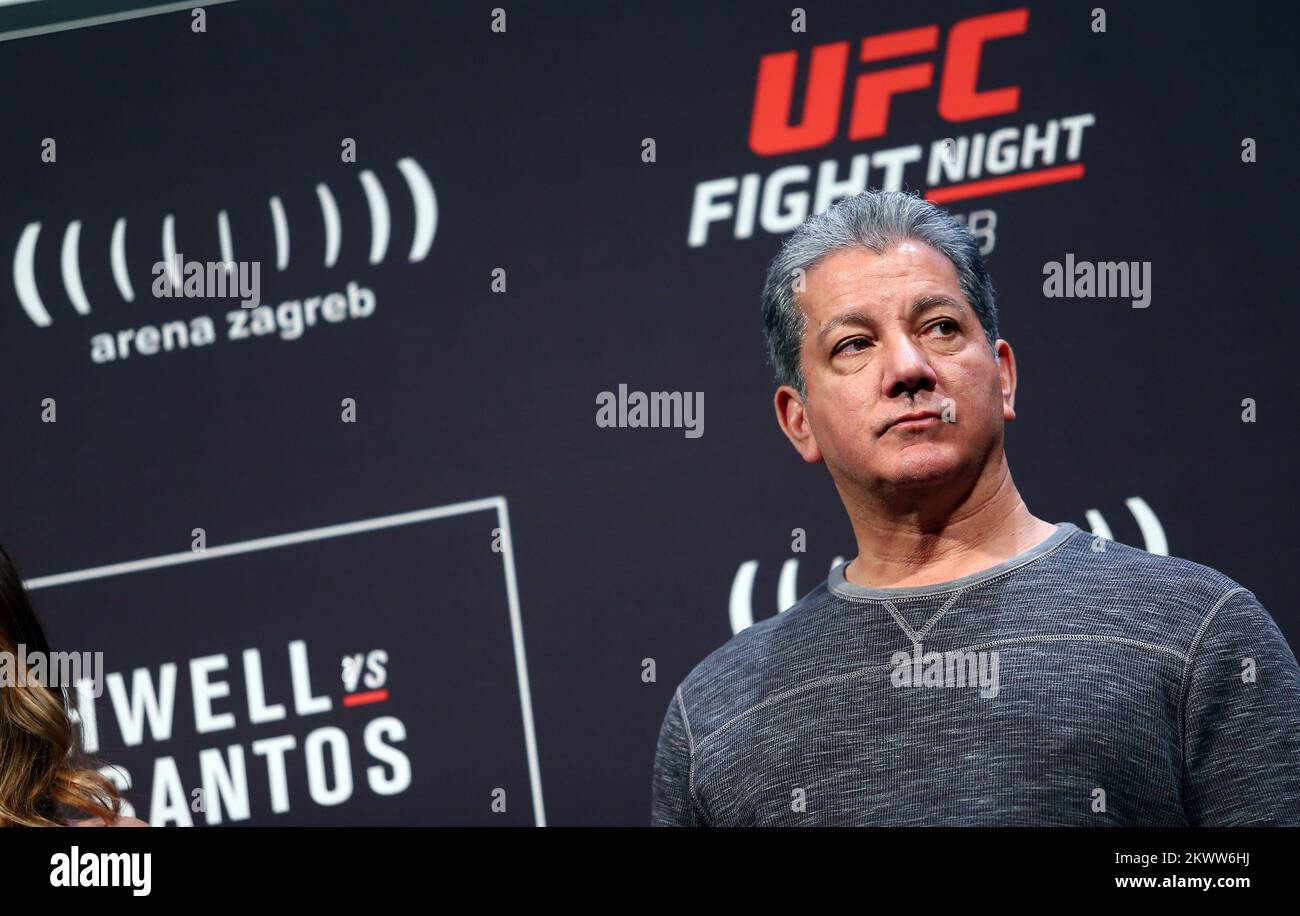 09.04.2016., Arena Zagreb, Zagabria, Croazia - Fight Night Zagreb: Pesata ufficiale. Presentatore Octagon per gli eventi UFC Bruce buffer. Foto: Slavko Midzor/PIXSELL Foto Stock