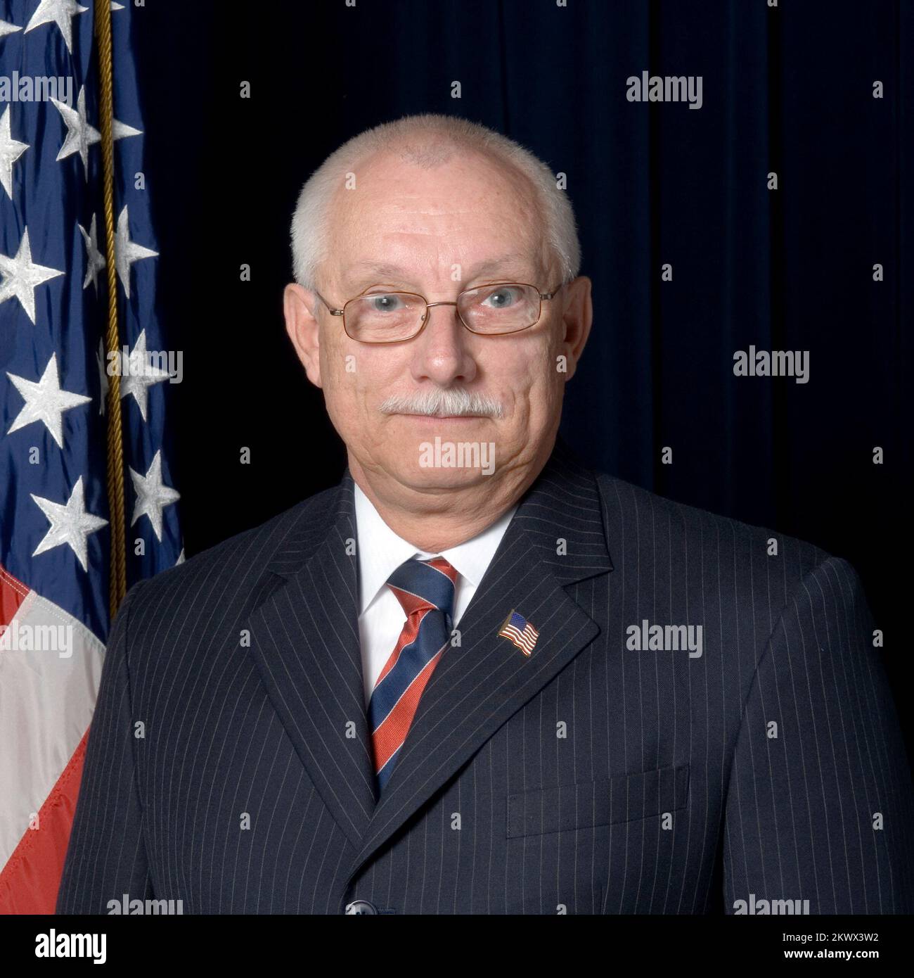 Washington, DC William E. Peterson, Direttore della Regione VI della FEMA (Denton, TX) presso la sede centrale della FEMA. Bill Koplitz/FEMA.. Fotografie relative a disastri e programmi, attività e funzionari di gestione delle emergenze Foto Stock