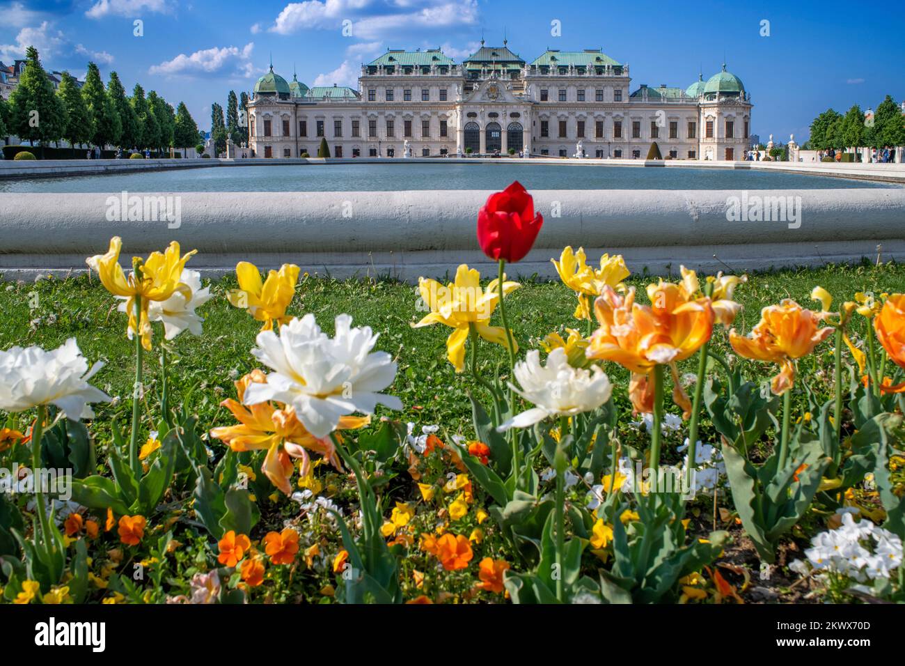 Giardini del castello Belvedere e museo, Vienna, Austria. I giardini barocchi del Belvedere sono tra i più belli del mondo Foto Stock