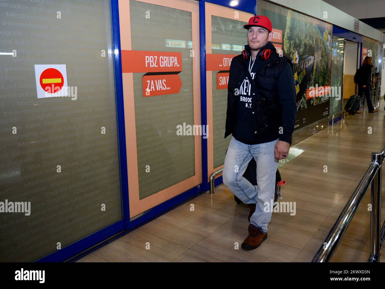 02.11.2016., Zagabria, Croazia - campione di pesi massimi dell'UFC Stipe Miocic all'aeroporto di Zagabria. Foto: Marko Prpic/PIXSELL Foto Stock