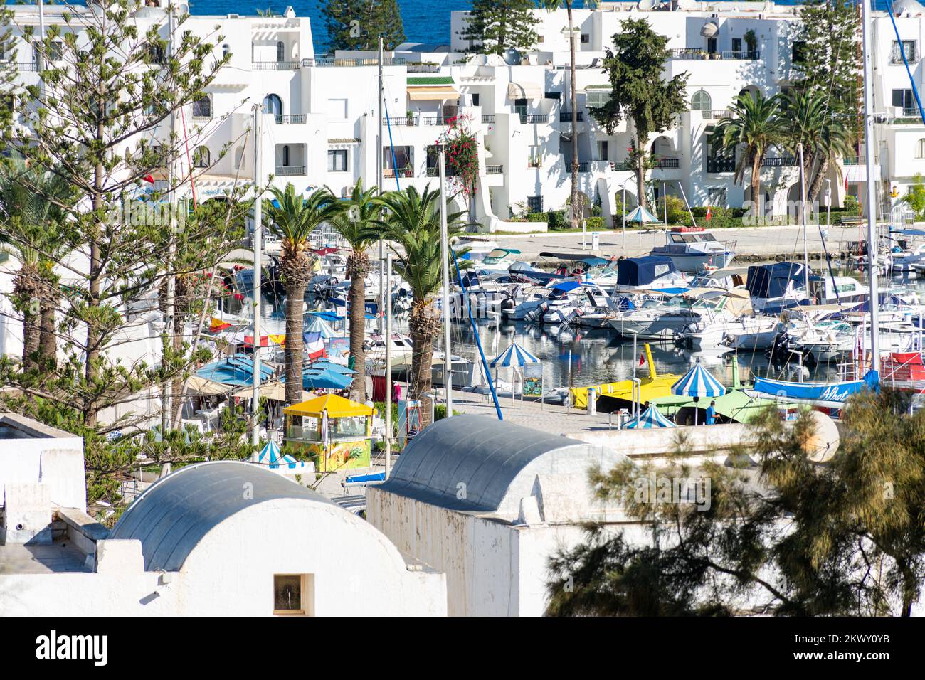 Splendida vista dall'Hannibal Palace Hotel al Mar Mediterraneo. Concetto di vacanza. Foto Stock