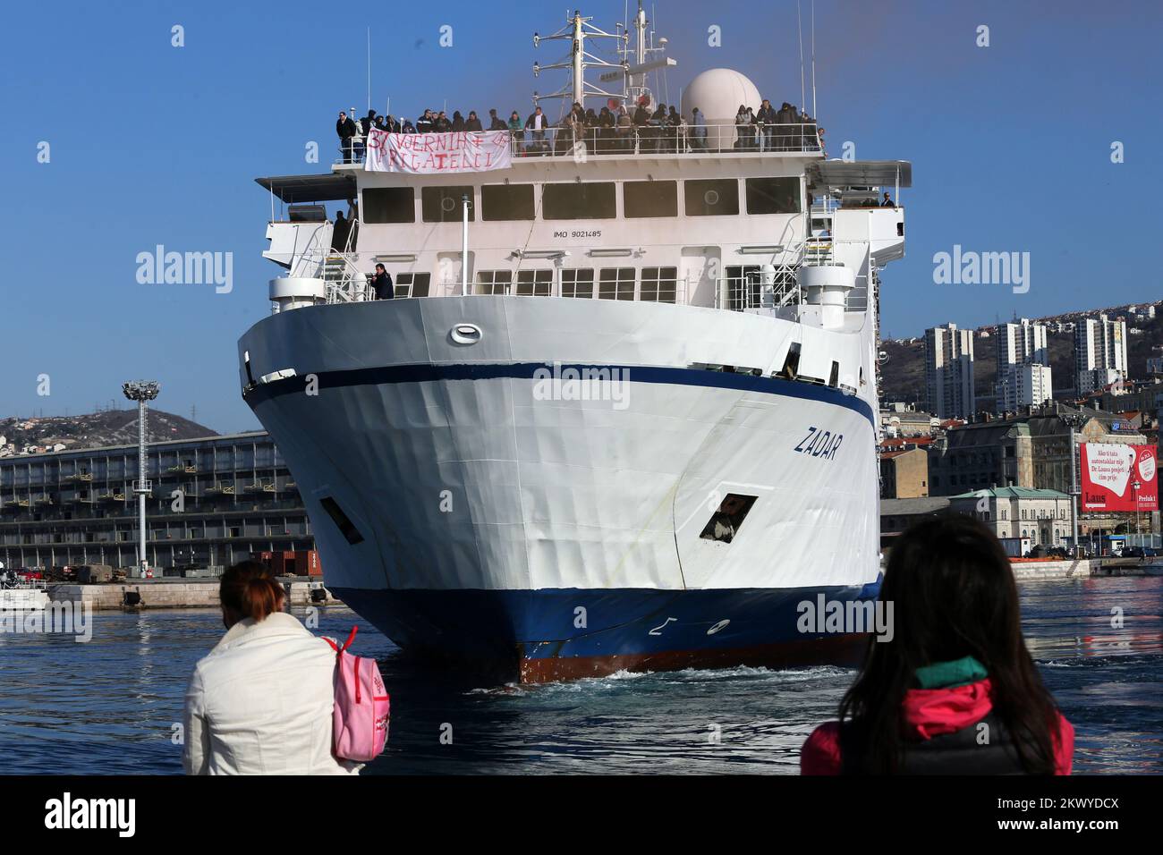 12.03.2017., Croazia, Rijeka - HNK Rijeka i tifosi sono arrivati in una nave nel porto di Zara dopo il ritorno dalla partita di calcio Hajduk-Rijeka, Spalato. Foto: Goran Kovacic/PIXSELL Foto Stock