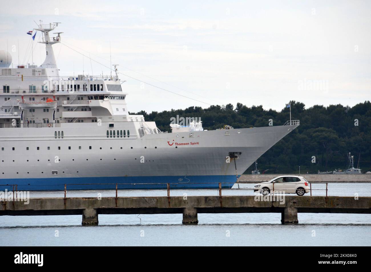 08.05.2017., Pola, Croazia - nave da crociera Thomson Spirit ormeggiata nel porto di Pola. Foto: Dusko Marusic/PIXSELL Foto Stock