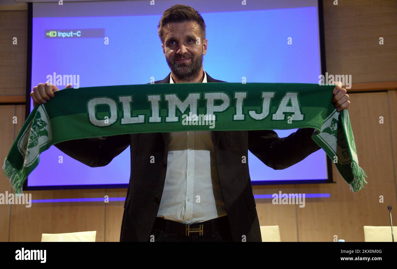 02.06.2017., Ljubljana, Slovenia - l'ex giocatore nazionale croato e Liverpool Igor Biscan è nuovo allenatore di NK Olimpija. Foto: Borut Zivulovic/fa Bobo/PIXSELL Foto Stock