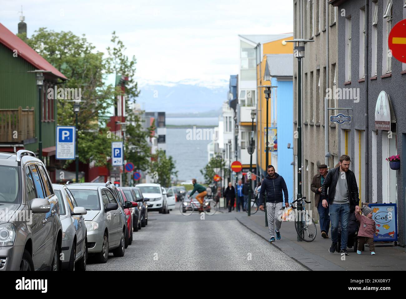 11.06.2017., Reykjavik, Islanda - Reykjavik è la capitale e la città più  grande dell'Islanda. Ha una latitudine di 64°08' N, che la rende la  capitale più settentrionale del mondo di uno stato