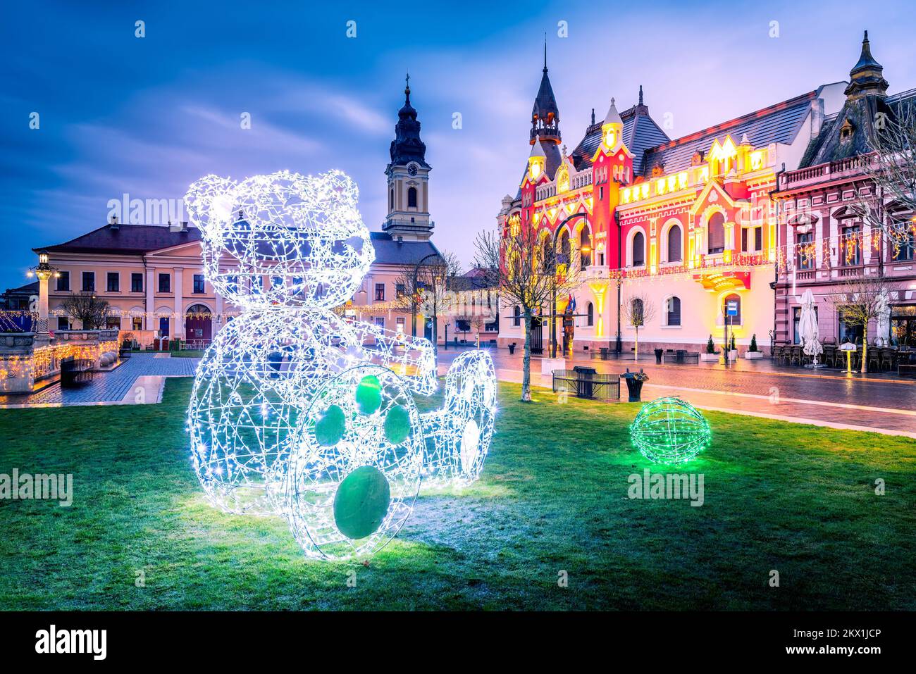 Oradea, Romania. Decorazioni natalizie nella bellissima città di Crisana - Transilvania, Europa dell'Est Foto Stock
