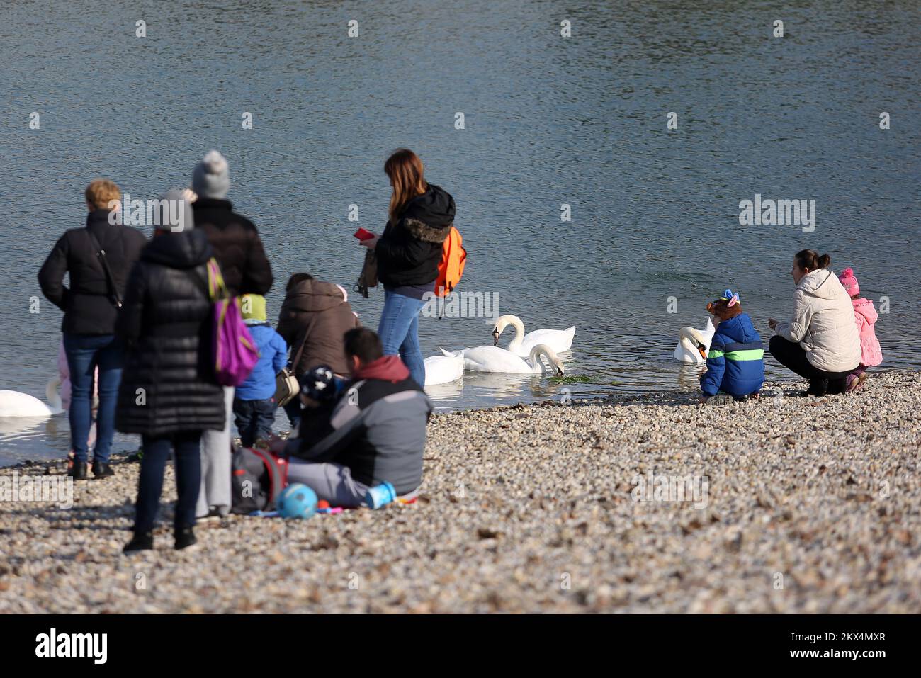 27.01.2018., Zagabria, Croazia - Sabato mattina bello e soleggiato al lago Bundek Foto: Borna Filic/PIXSELL Foto Stock