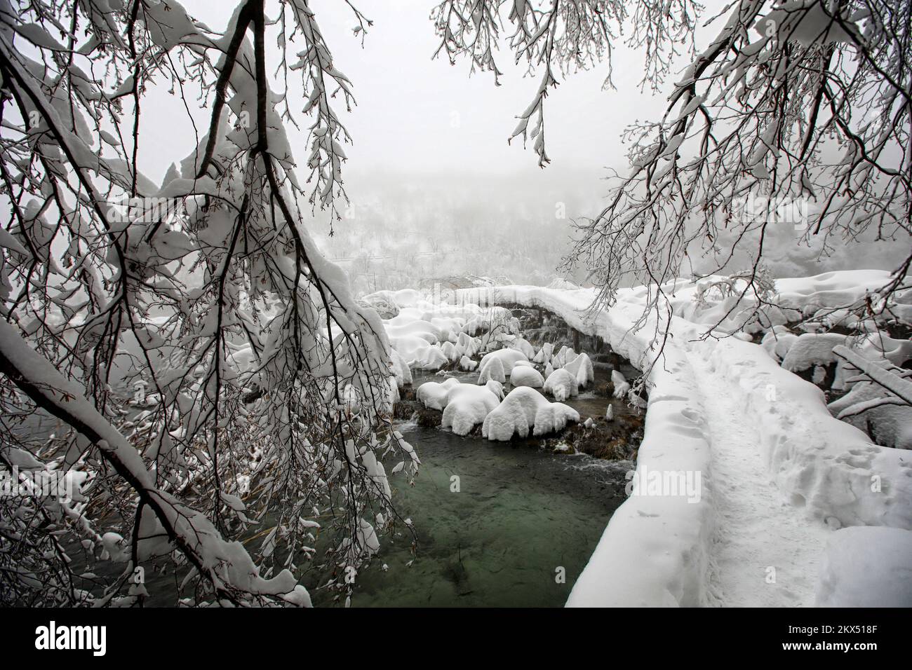 24.02.2018., Parco nazionale dei Laghi di Plitvice innevati in Croazia Foto: Boris Scitar/Vecernji list Foto Stock 24.02.2018., Parco nazionale dei Laghi di Plitvice innevati in Croazia Foto: Boris Scitar/Vecernji list Foto Stock