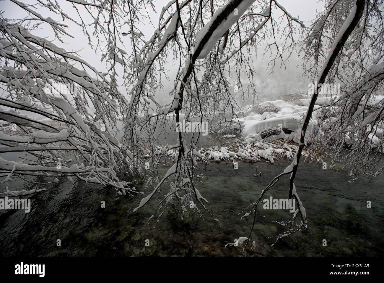 24.02.2018., Parco nazionale dei Laghi di Plitvice innevati in Croazia Foto: Boris Scitar/Vecernji list Foto Stock 24.02.2018., Parco nazionale dei Laghi di Plitvice innevati in Croazia Foto: Boris Scitar/Vecernji list Foto Stock