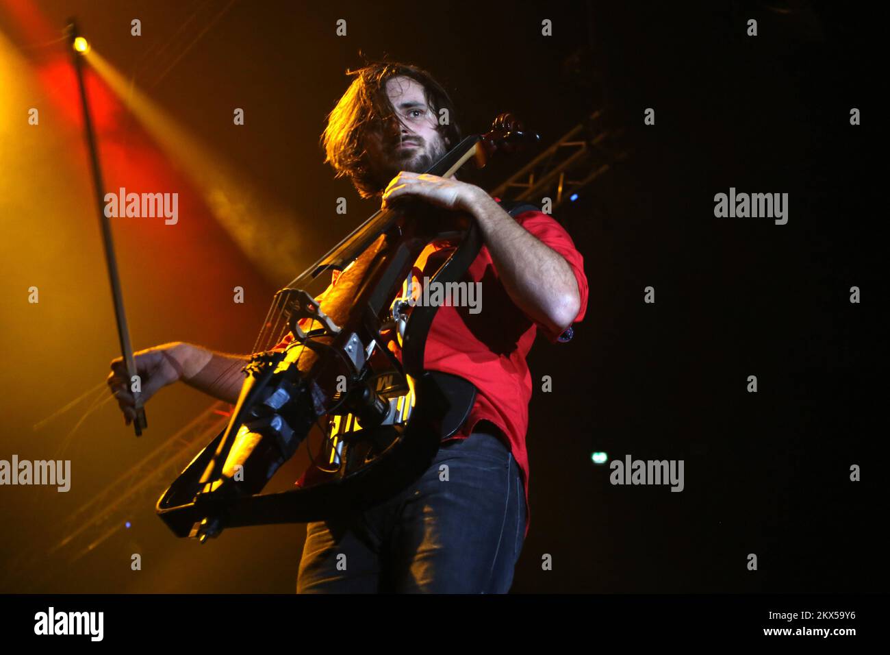 16.03.2018., Spalato, Croazia - 2Cellos concerto all'Arena Spaladium. Foto: Miranda Cikotic/PIXSELL Foto Stock